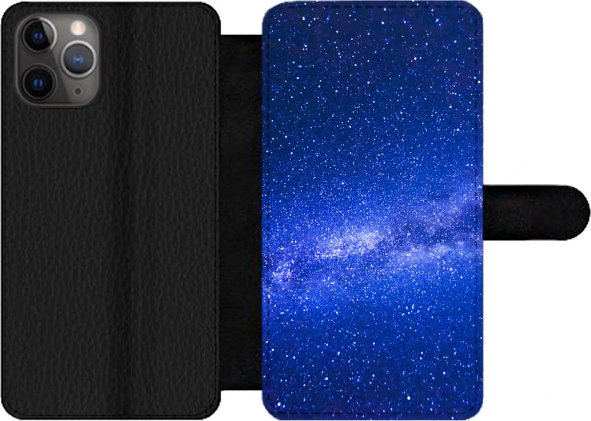 Telefoonhoesje Geschikt voor iPhone 11 Pro Max telefoonhoesje - Sterrenhemel - Heelal - Blauw - Jongens - Meisjes - Kinderen - Met vakjes - Wallet case met magneetsluiting
