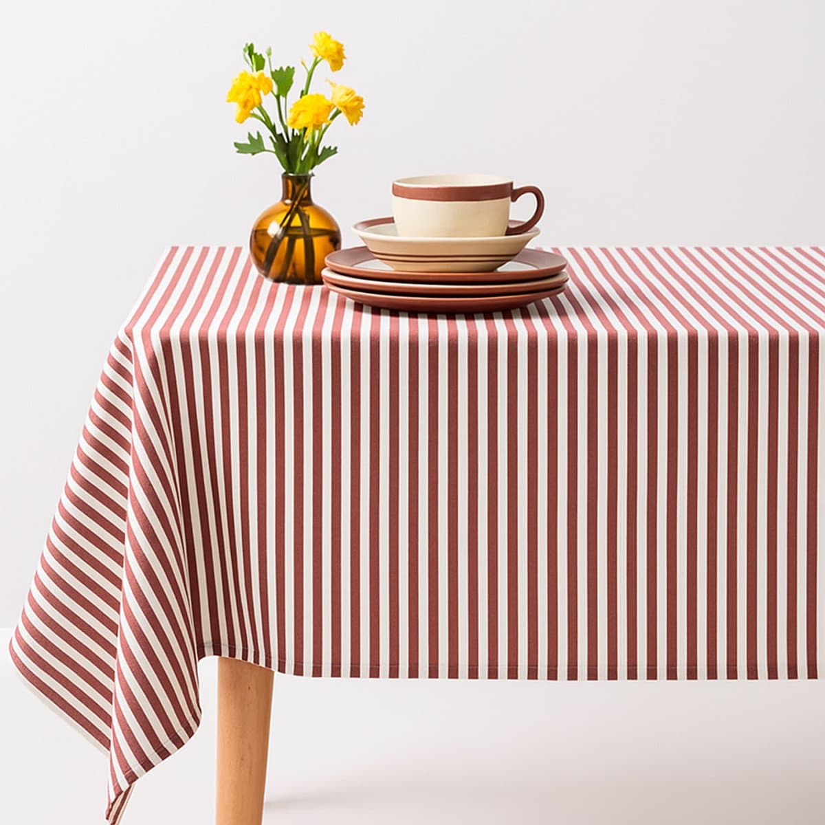 Vlekbestendig Tafelkleed – Stijlvol, Fris & Praktisch rood katoenen tafellaken streep 150 x 250 stone red