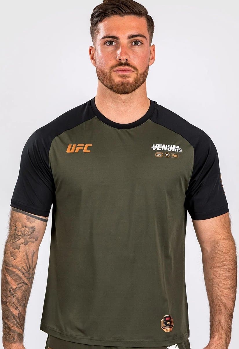 UFC x Venum Adrenaline Fight Week Dry-Tech T-Shirt Kaki Brons - XL