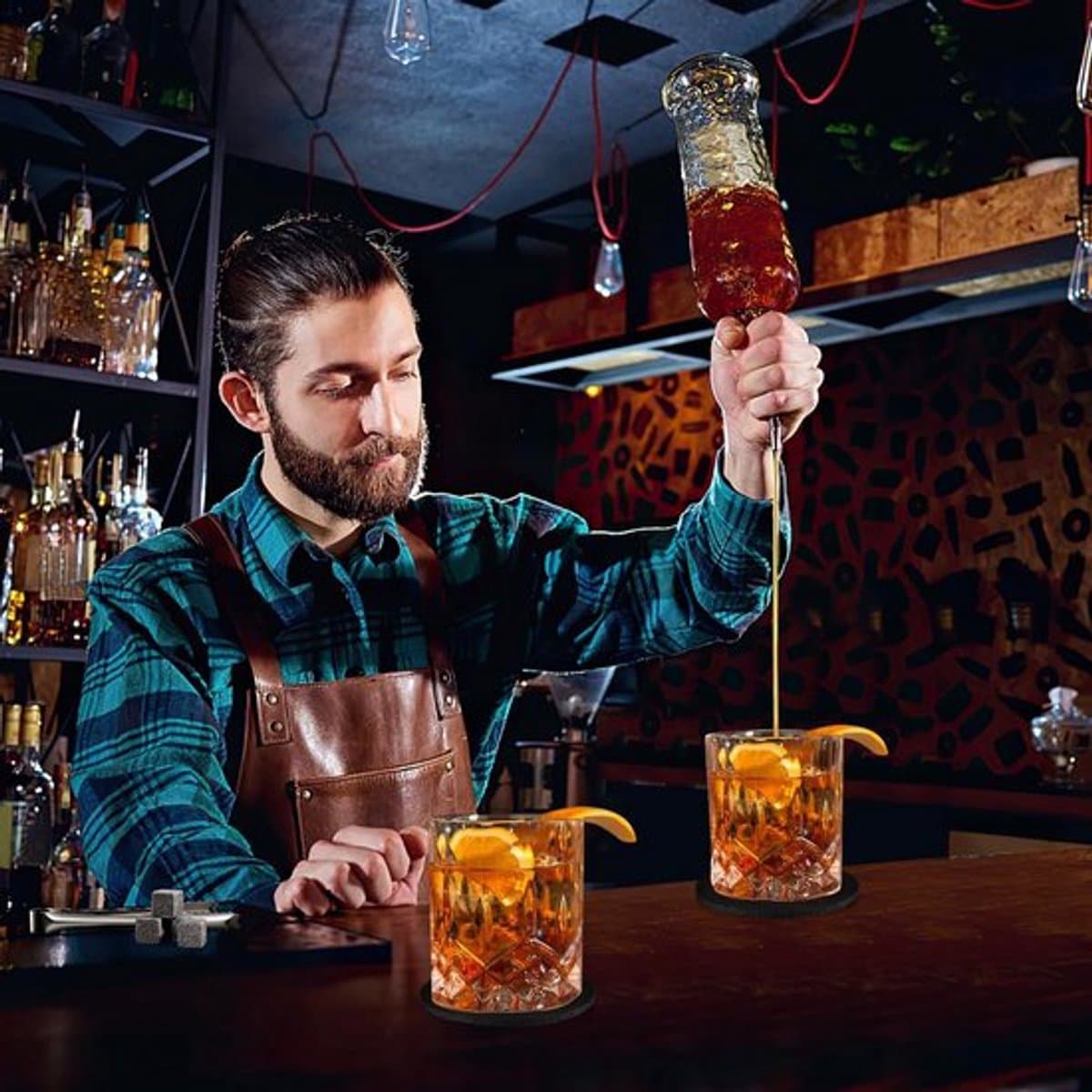 Candala Whiskyglazenset, whiskystenen, cadeauset, 8 whiskystenen, 2 twisted whiskyglazen en 2 onderzetters, cadeaus voor mannen