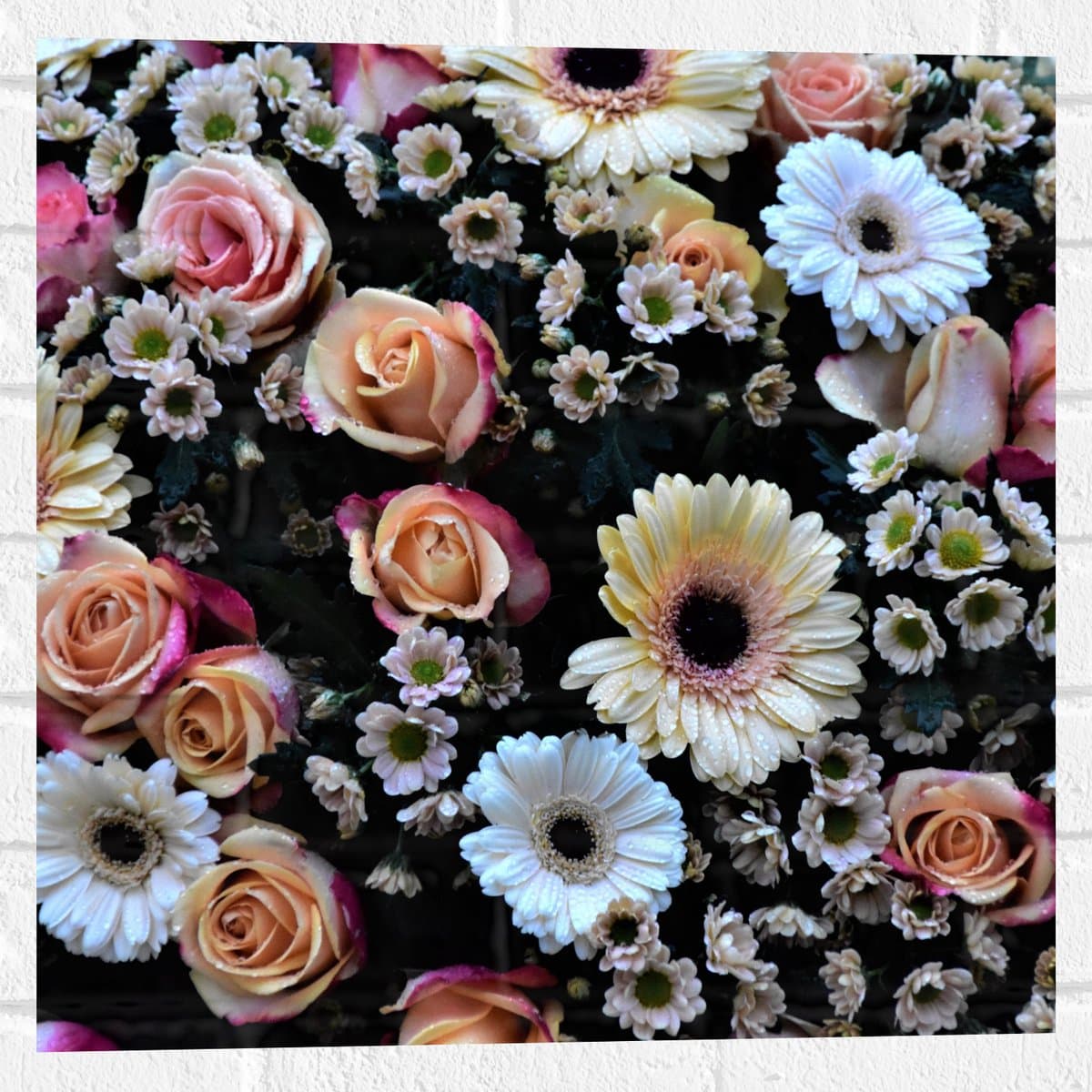 Muursticker - Bloemen - Boeket - Rozen - Kleuren - 50x50 cm Foto op Muursticker