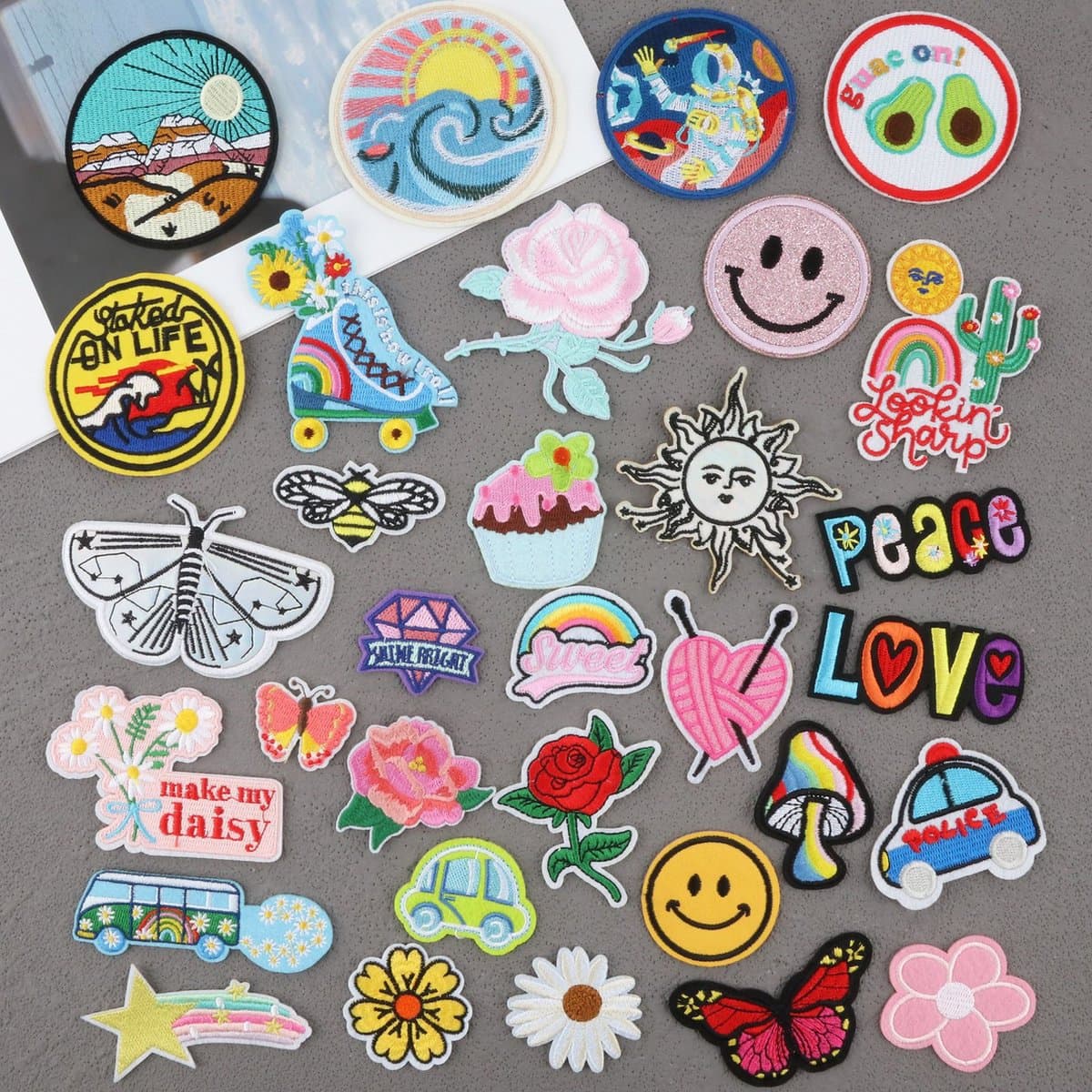Regenboogmix-vlinders, bloemen, auto's Series - 32 delige set -stof & strijk applicatie