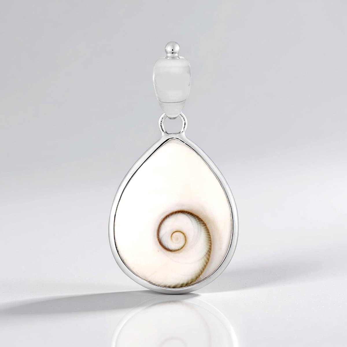 Cavill - Zilveren Hanger met Shiva Oog - 925 Sterling Zilver - Peervormig Geslepen Schelp 22x18 mm - Spiritueel Modern Design - 37x19 mm
