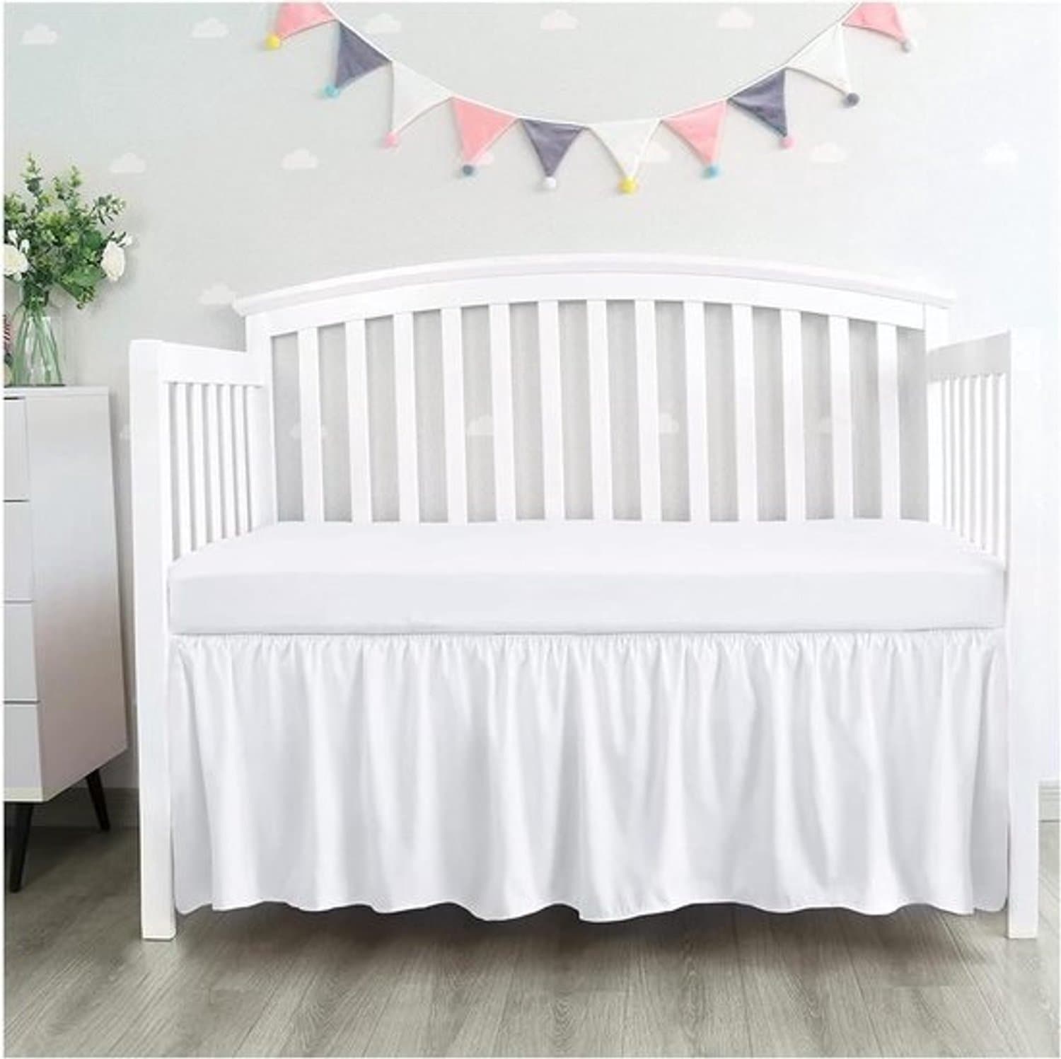 Wiegrok - Babybedrok - Babykamer Decoratie - Geplooid Ruches Design - 60 x 120 cm - Wit