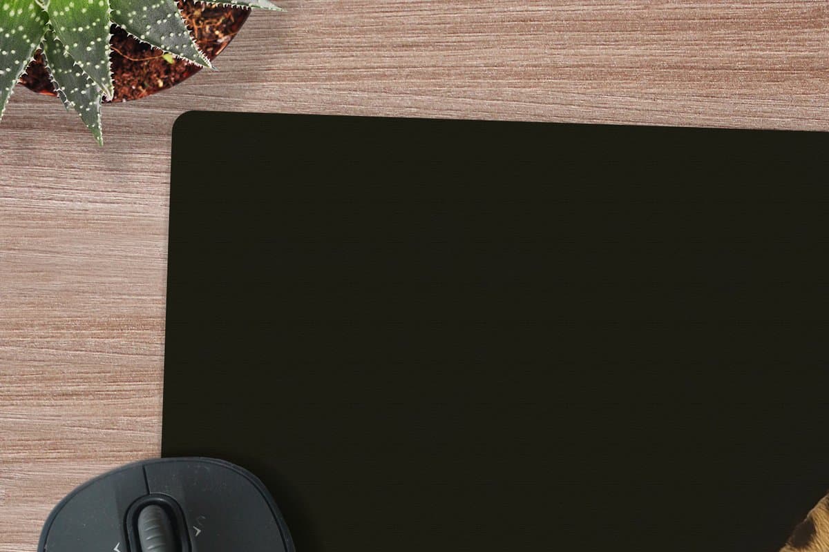 Muismat XXL 90x60 cm - Bureau onderlegger - Bureau mat lip - Zwart - Panterprint - Bureaumat - Gaming mousepad xl - Bureaulegger groot - Computer deskmat