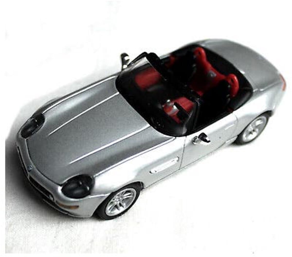 Modelauto BMW Z8 silver - Schaal 1:43