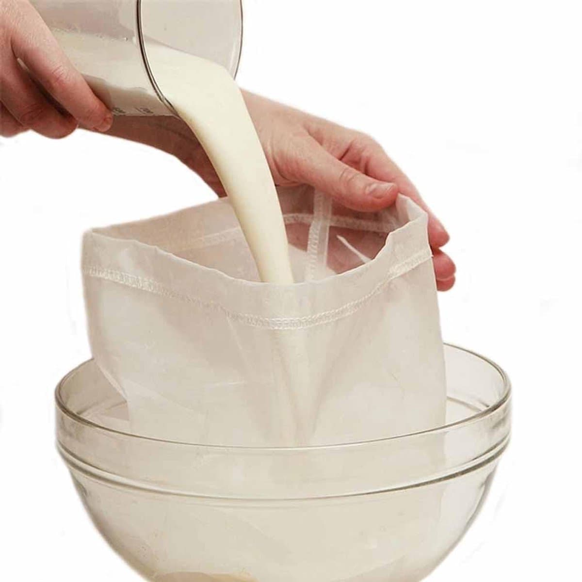 Daity Verpakking van 6 stuks hoogwaardige, voedselveilige notenmelkfilterzakken met een maaswijdte van 200, geschikt voor amandelmelk/sojamelk - fijnmazige nylon kaasdoek en filters voor cold brew koffie, 23 x 30 cm (wit)