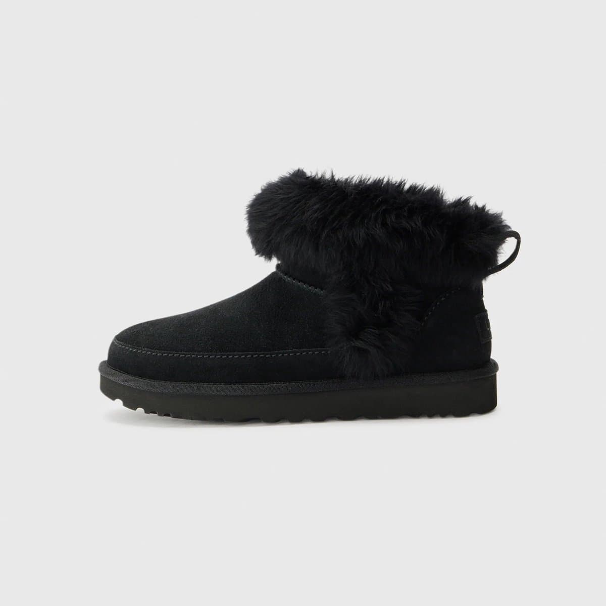 UGG Classic Ultra Mini Chalet Boot - Women's - Black - Maat EU 36