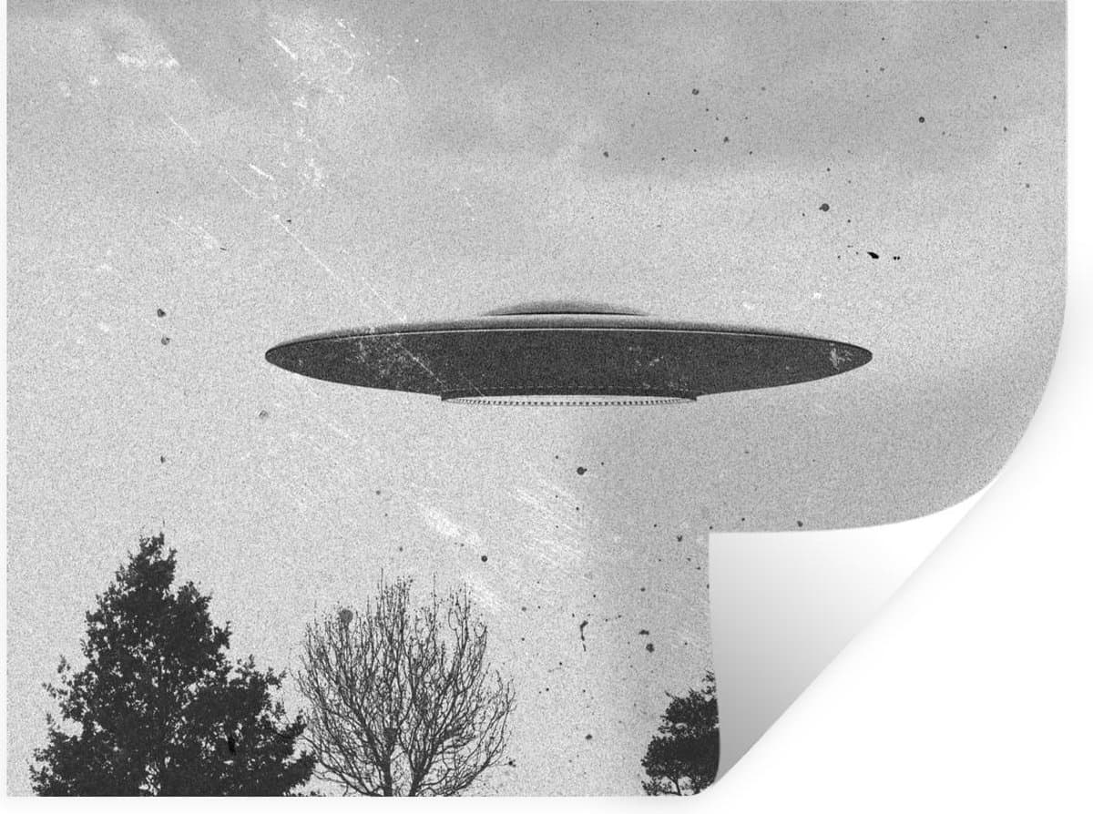 Muurstickers - Sticker Folie - Ufo - Vintage - Boom - Zwart - Wit - 80x60 cm - Plakfolie - Muurstickers Kinderkamer - Zelfklevend Behang - Zelfklevend behangpapier - Stickerfolie