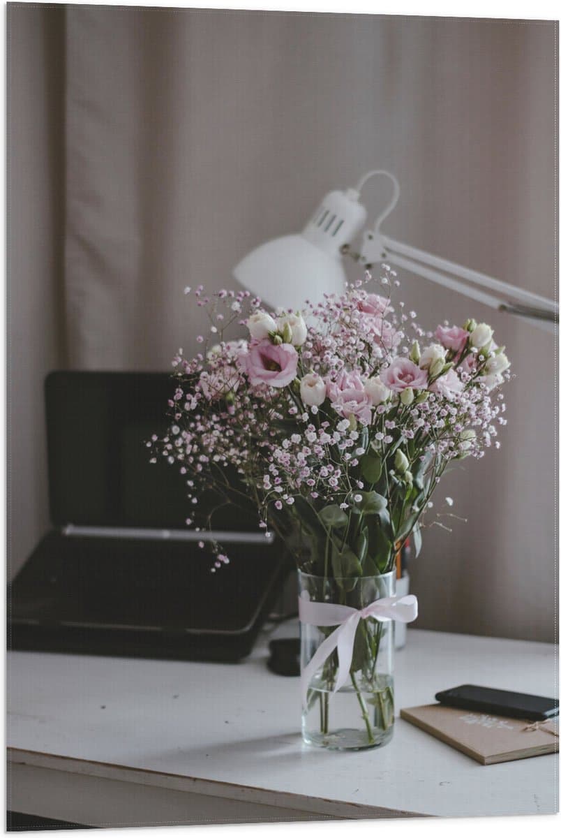 Vlag - Bloemen - Boeket - Water - Strik - Lamp - Telefoon - Bureau - Laptop - 60x90 cm Foto op Polyester Vlag