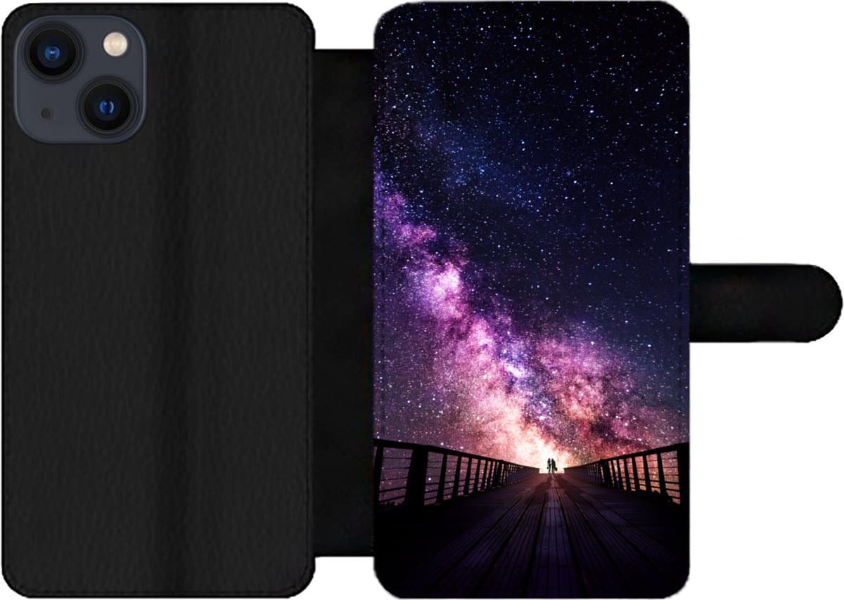 Telefoonhoesje Geschikt voor iPhone 13 telefoonhoesje - Heelal - Sterrenstelsel - Paars - Jongens - Meisjes - Kinderen - Met vakjes - Wallet case met magneetsluiting