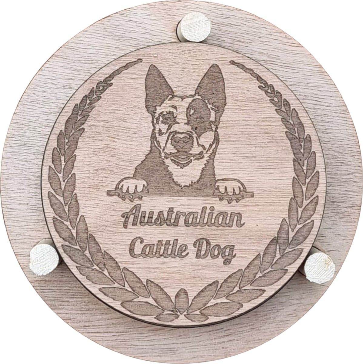 K9 World by van der Veeke, onderzetters met Australian Cattle Dog, gegraveerd op hout