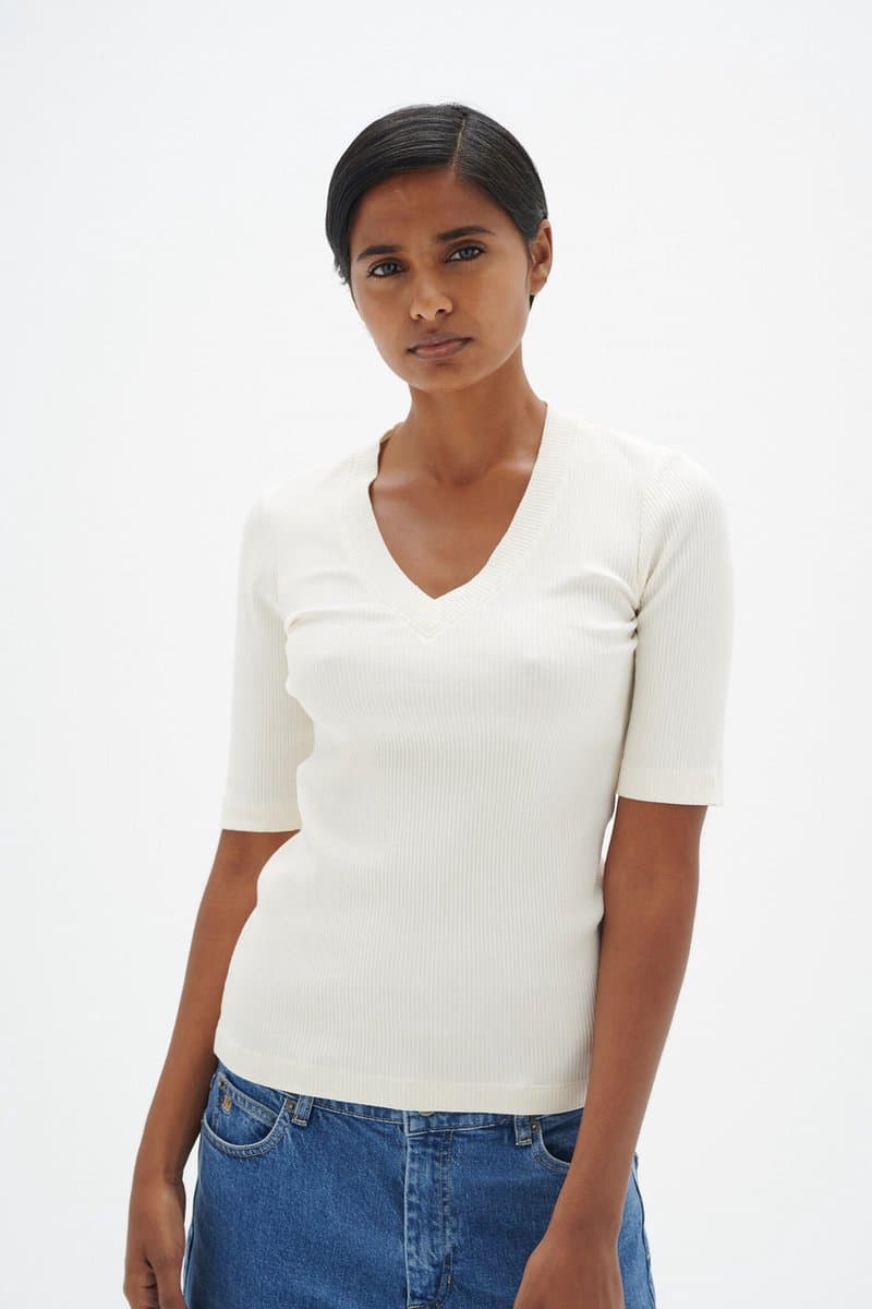 INWEAR Dagnaiw V T-shirt Tops & T-shirts Dames - Shirt - Gebroken wit - Maat XL