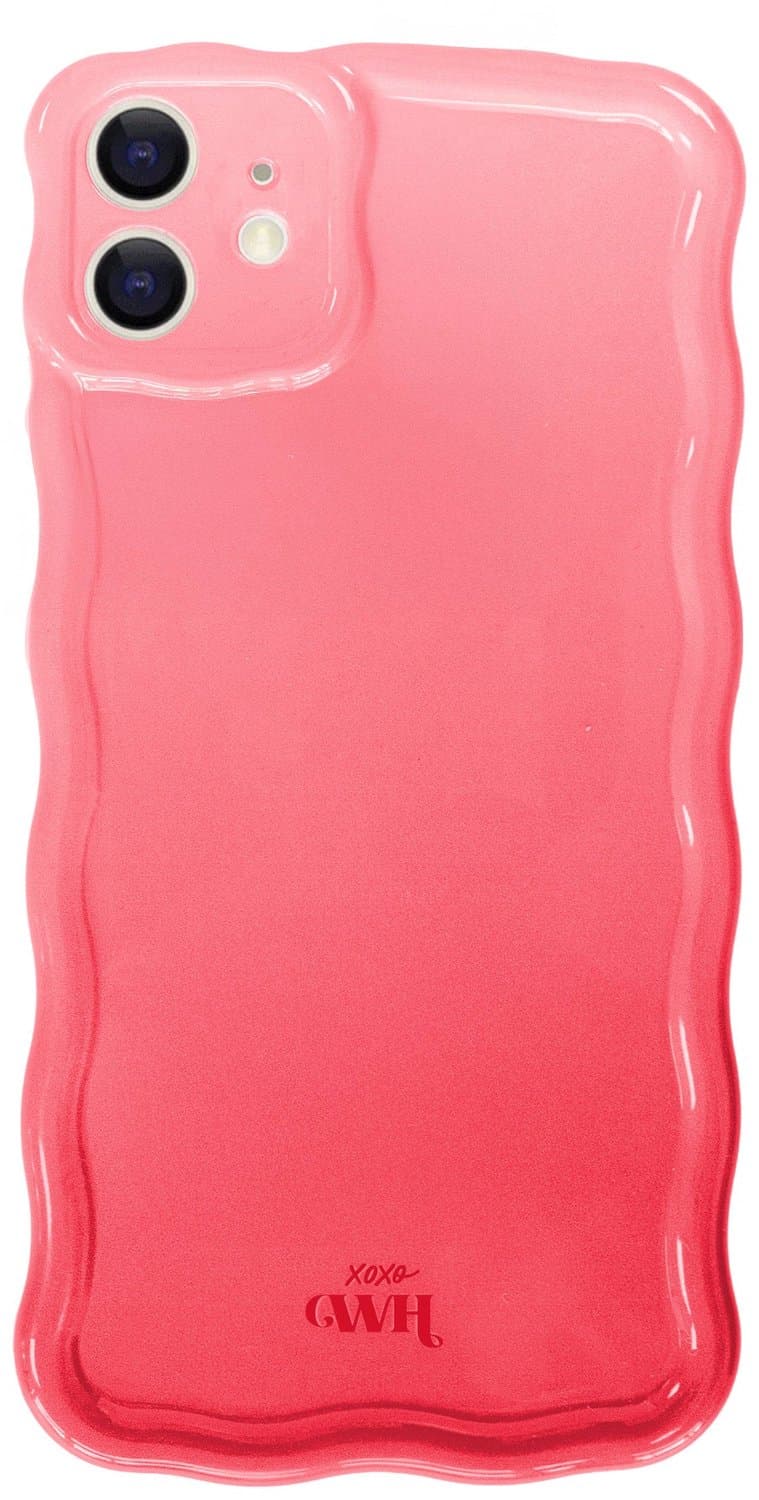xoxo Wildhearts Glossy Wavy Case Pink Sorbet telefoonhoesje - Geschikt voor iPhone 12 - Golvend hoesje - Glimmende silicone case met golven - Vlekbestendig - Camerabescherming - Roze