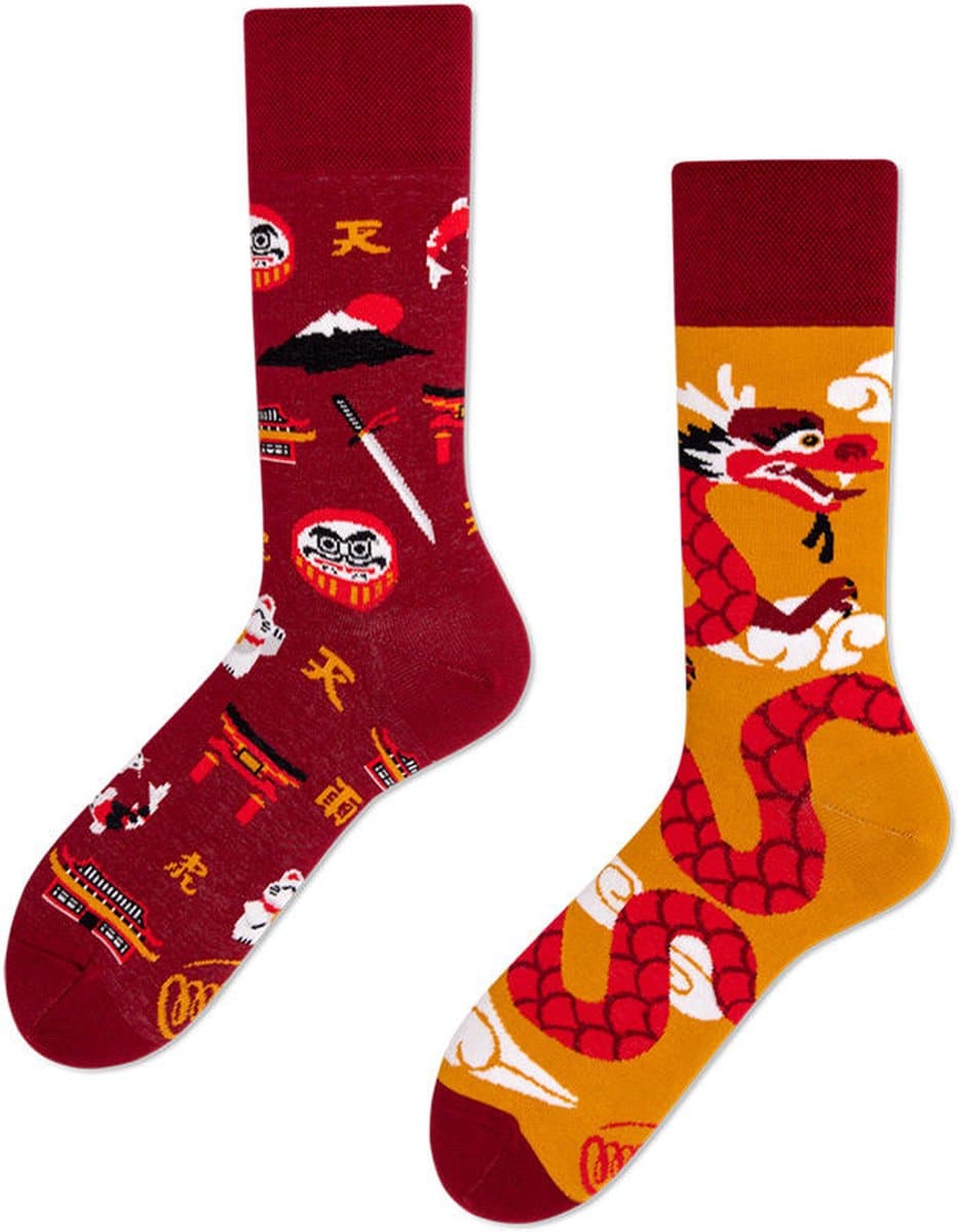 Many Mornings unisex asian dragon