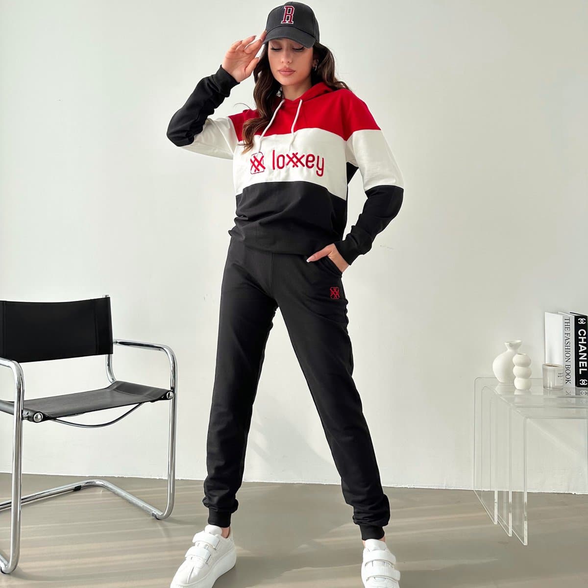 Loxxey® - Katoen - Vrijetijdspak - Joggingpak - Huispak - Home Wear - Hoodie - Trainingspak - Tracksuit - 1 Set (2 Delig) - Dames - Maat 3XL - Rood / Zwart