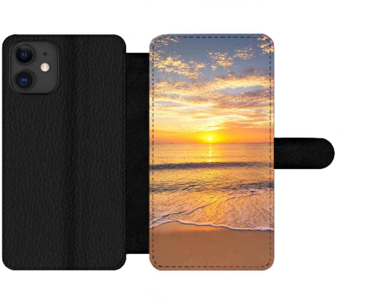 Telefoonhoesje Geschikt voor iPhone 12 Pro telefoonhoesje - Strand - Zonsondergang - Zee - Met vakjes - Wallet case met magneetsluiting