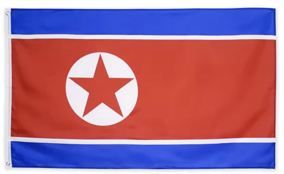 Noord-Koreaanse vlag - Vlag van Noord-Korea - Ramhongsaek Konghwagukgi - 150/90CM - Polyester - Landenvlag - Flag - CHPN