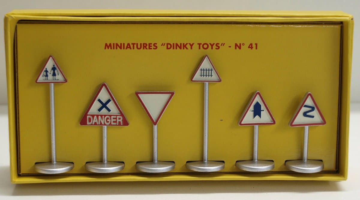 Modelauto Panneaux de Signalisation Route-Set - Schaal 1:43
