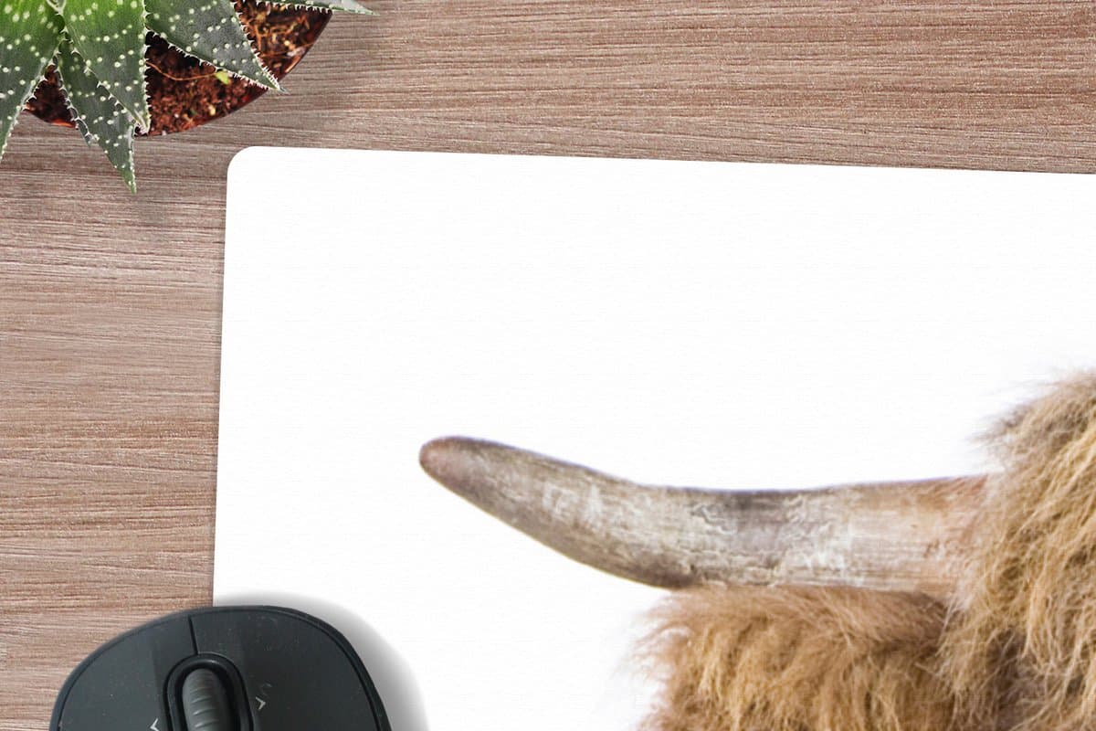 Muismat XXL 120x80 cm - Bureau onderlegger - Bureau mat Schotse hooglander - Dieren - Bruin - Natuur - Bureaumat - Gaming mousepad xl - Bureaulegger groot - Computer deskmat