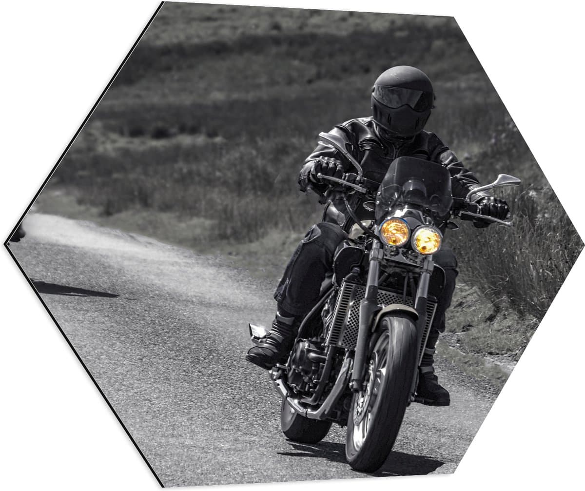 Dibond Hexagon - Twee Motorrijders tijdens Rondje Rijden - 70x60.9 cm Foto op Hexagon (Met Ophangsysteem)