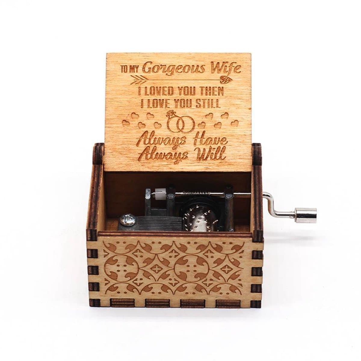 Houten Muziekdoos Man aan Vrouw