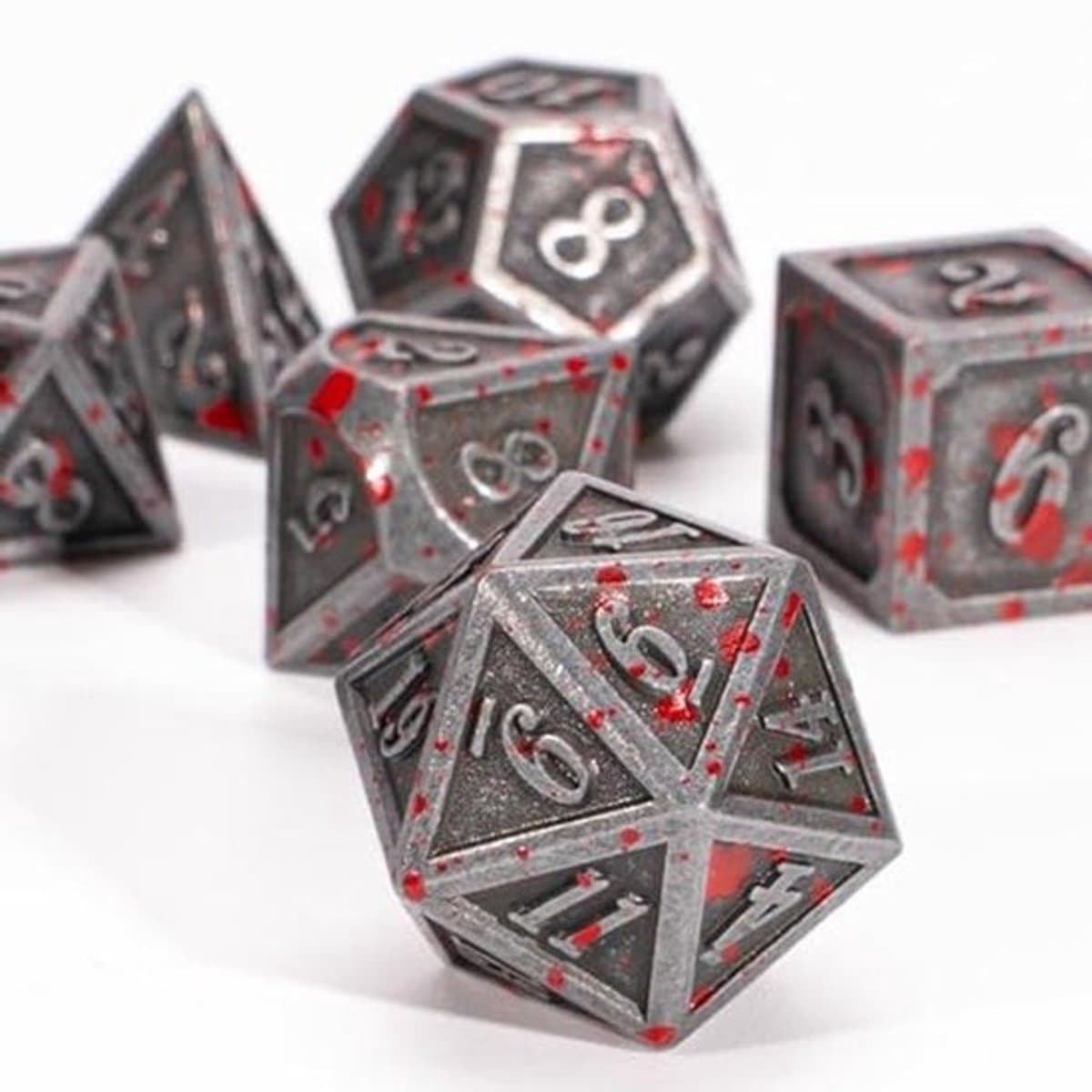 Metalen polyhedral D&D dobbelstenen set van 7 stuks met draagzak voor tabletop RPG's