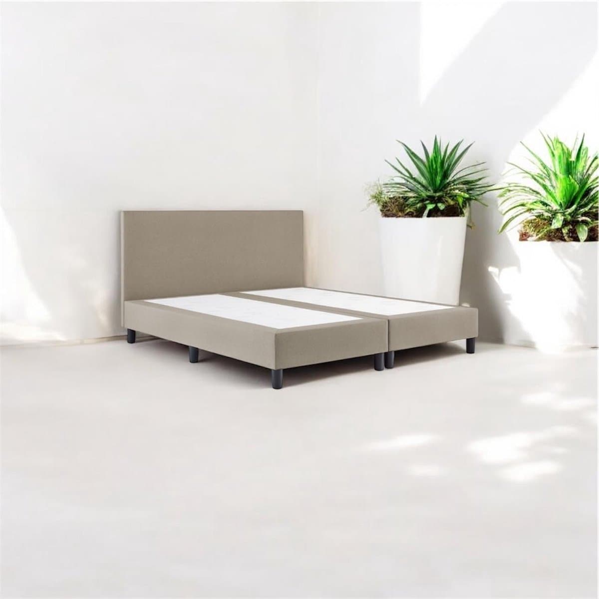 Boxspring Essential - 200x220 Zonder matras - Beige Glad - BG Homestyling