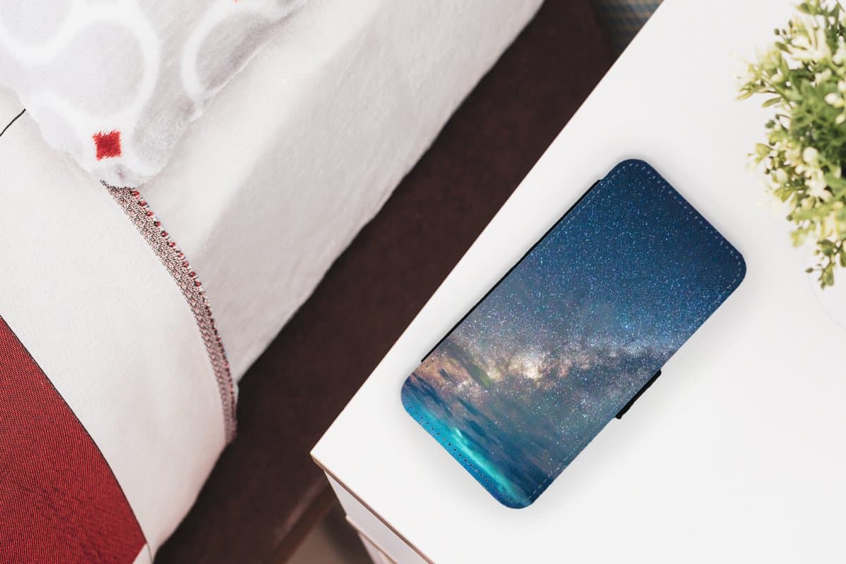 Telefoonhoesje Geschikt voor iPhone 11 Pro telefoonhoesje - Sterren - Zonnestelsel - Turquoise - Jongens - Meisjes - Kinderen - Met vakjes - Wallet case met magneetsluiting