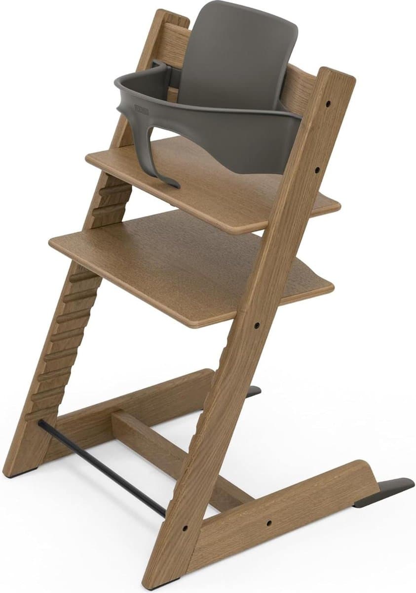 Hoge stoel Tripp Trapp bruin eikenhout babyset Hazy Grey verstelbaar aanpasbaar voor peuters kinderen volwassenen kinderzetel