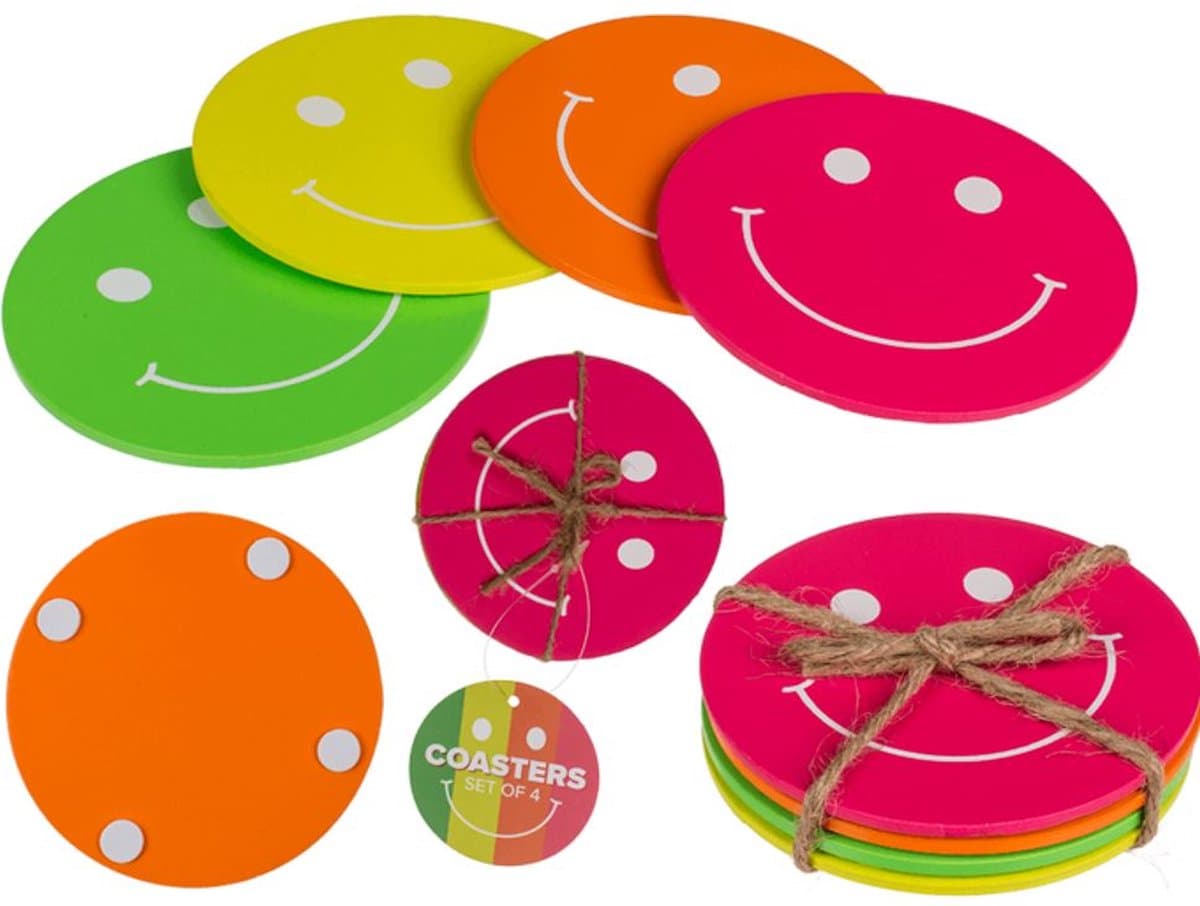Set van 4 stuks mdf onderzetters smiley felgekleurd 9 cm
