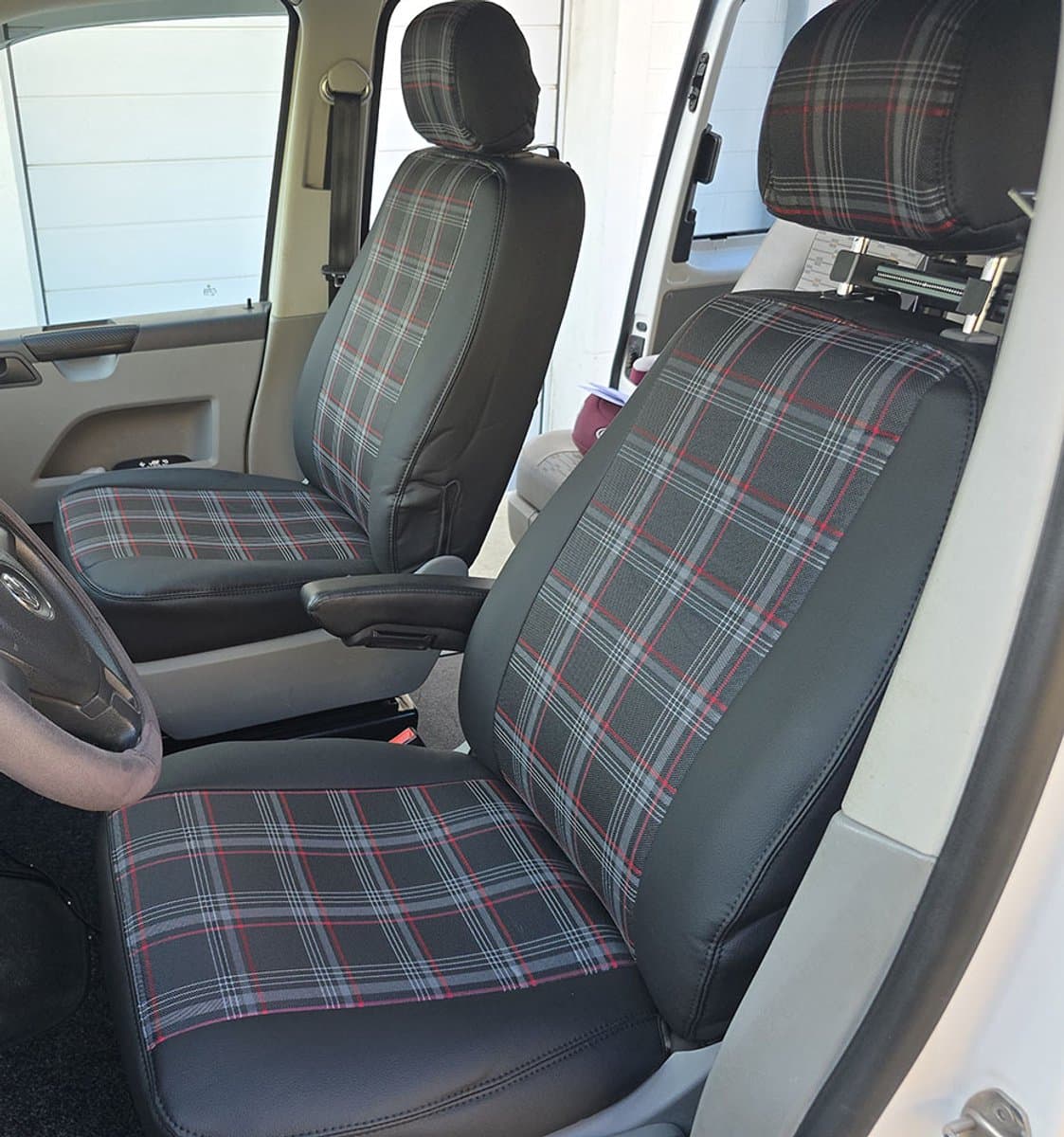 Pasvorm stoelhoezen Volkswagen T5 2003-2015 (geschikt voor 2 stoelen) - Kunstleer en stof