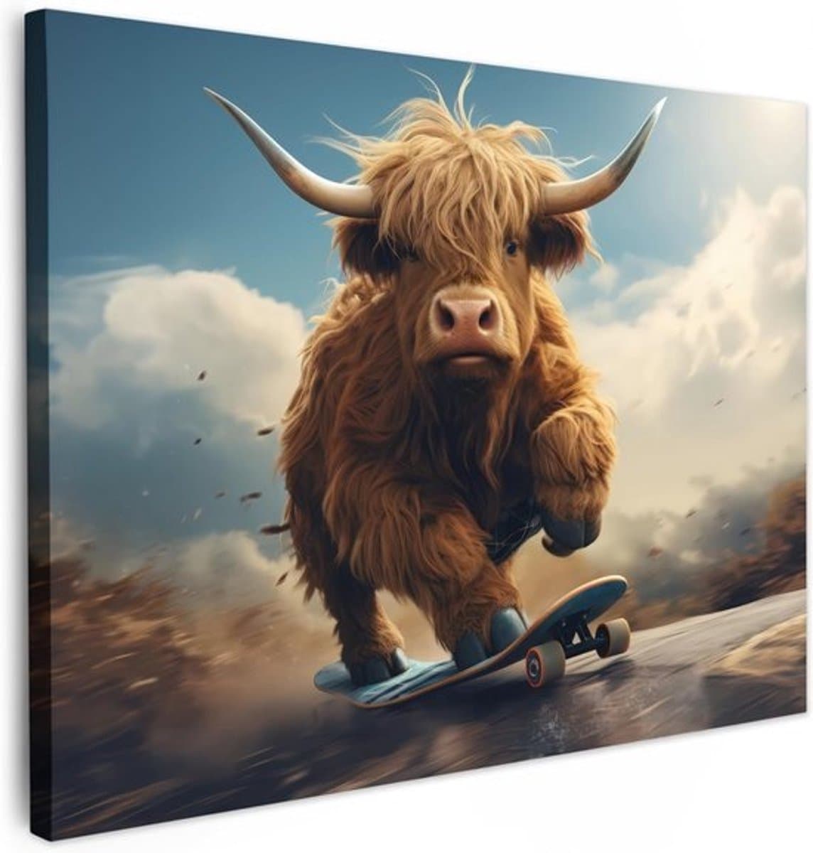 Canvas Schilderij Schotse Hooglander met Hoorns op Skateboard 80x60cm - Muurdecoratie Woonkamer Slaapkamer