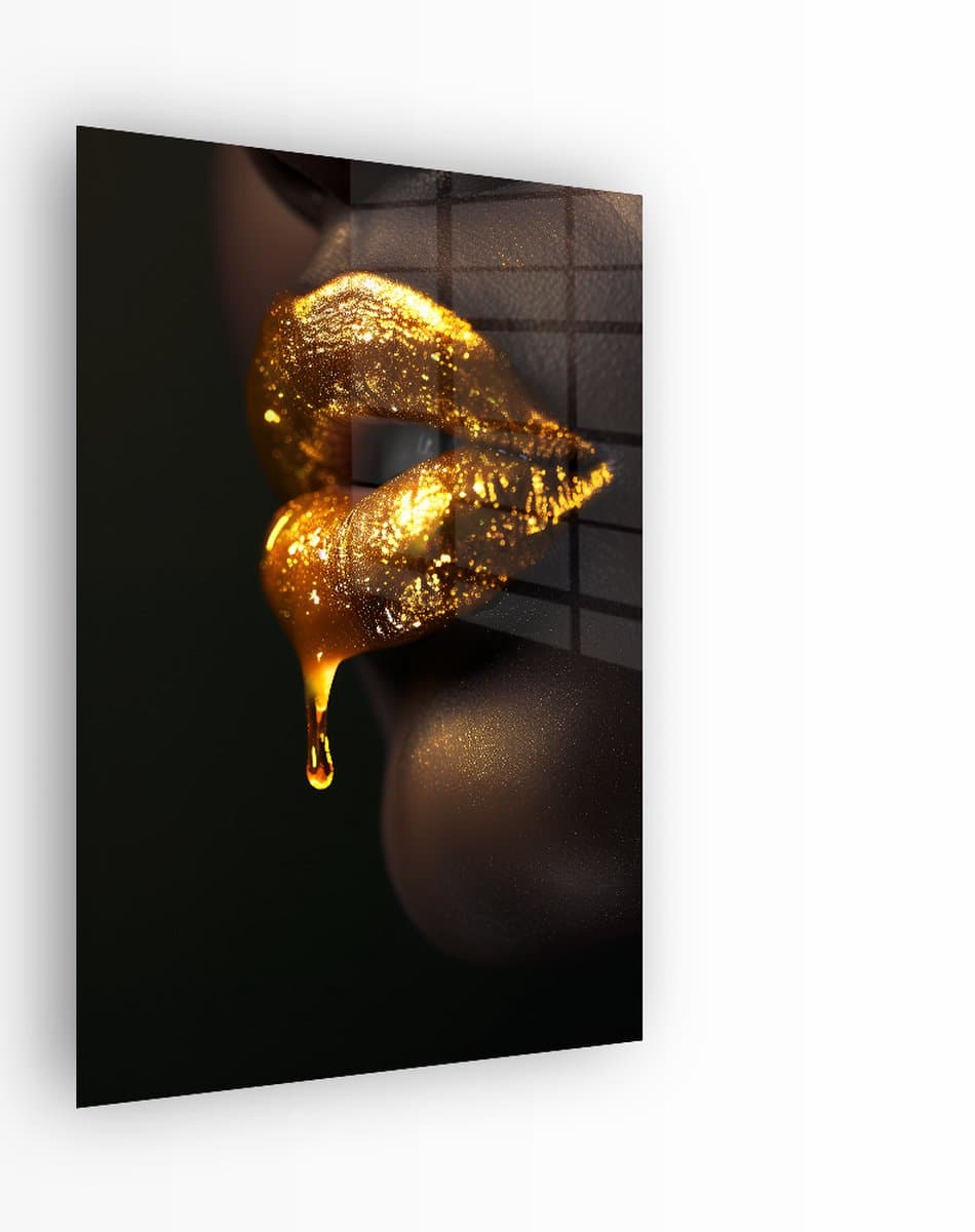 Indoorart - Glasschilderij Goud Druipende Lippen 40x60 CM - Afbeelding op plexiglas - Inclusief montagemateriaal