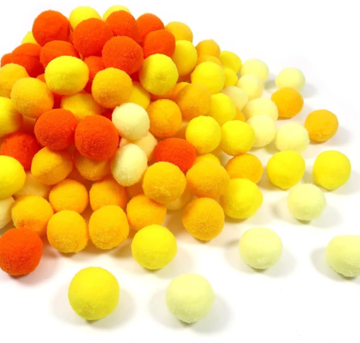 Dailygoods- Pompons 160 Stuks - Knutselen - Pluizige Ballen - Kunstpoms - Versiering Verjaardag - Diameter 2,5 cm - Knutselmaterialen