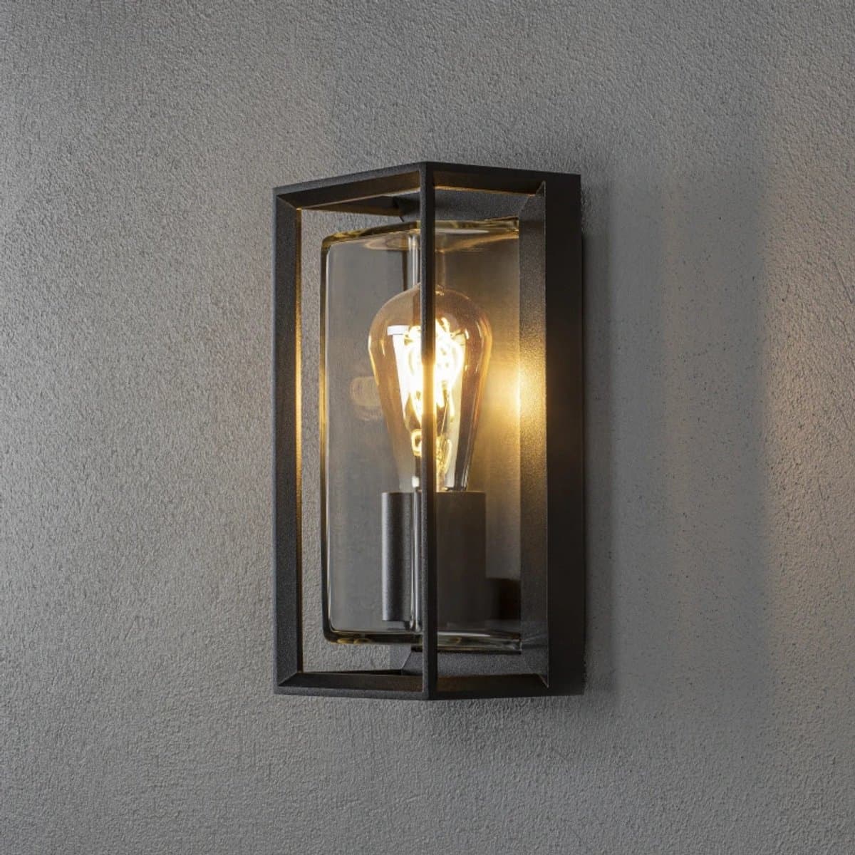 Konstsmide Brindisi Wandlamp Buiten - Bewegingssensor - E27 - IP44 - Zwart