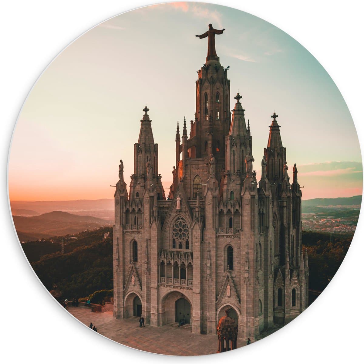 PVC Schuimplaat Muurcirkel - Temple of the Sacred Heart of Jesus, Barcelona, Spanje - 60x60 cm Foto op Muurcirkel (met ophangsysteem)