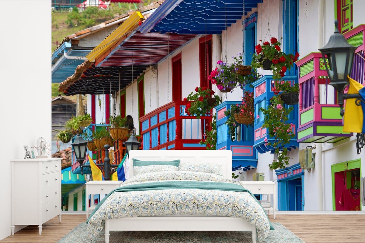Behang - Fotobehang Kleurrijke balkons in Colombia - Breedte 525 cm x hoogte 350 cm