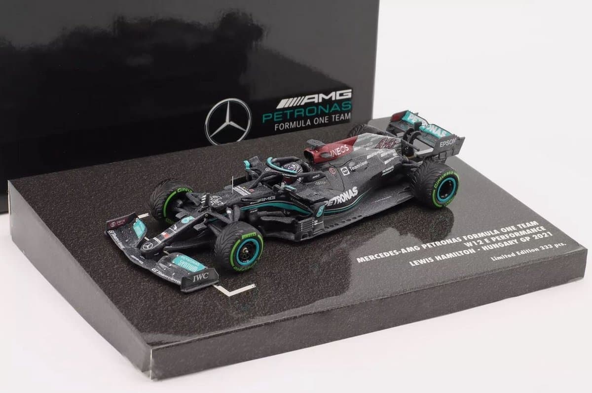 Mercedes-AMG Petronas F1 Team W12 E Perf. #44 Hungary GP 2021 - 1:43 - Minichamps
