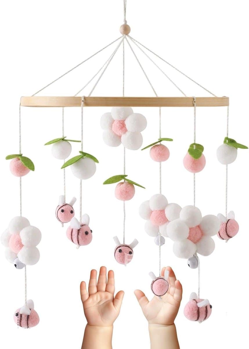 Mobiel voor wieg - Houten decoratie - Babykamer decoreren - Zacht vilt materiaal - 41x23 cm - Roze