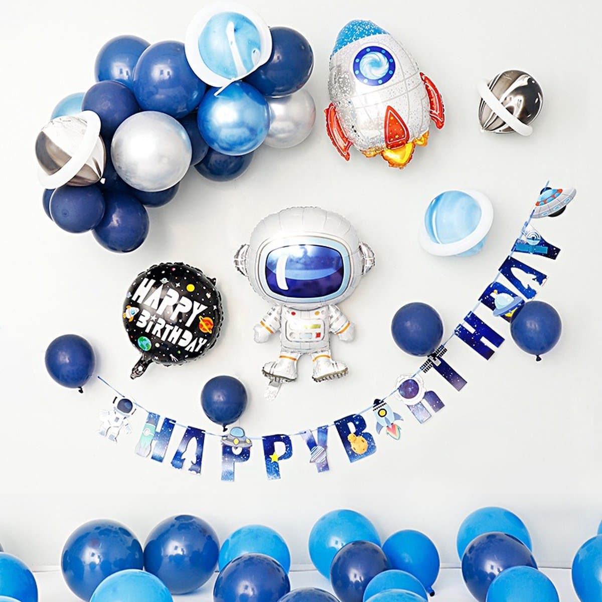 Loha-party® Ruimtevaart Feestversiering inclusief Slinger - Ruimte - Space - Raket - Astronaut - Slinger - Ballonnen - Galaxy - Happy Birthday Slinger + Astronaut Rocket Balloon - Space - Planeten - Versiering - Galaxy thema