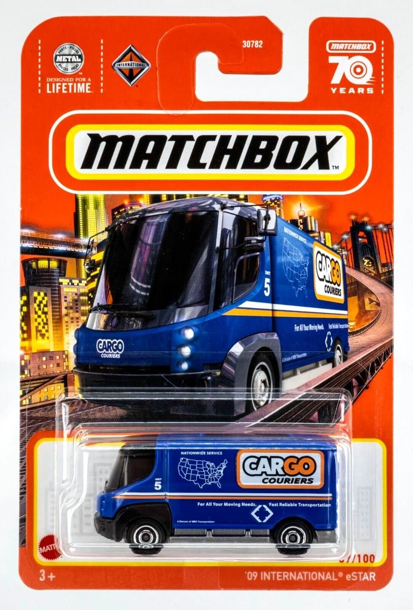MATCHBOX 37-100 INTERNATIONAL eSTAR BLEU CARGO COURIERS (1:64)