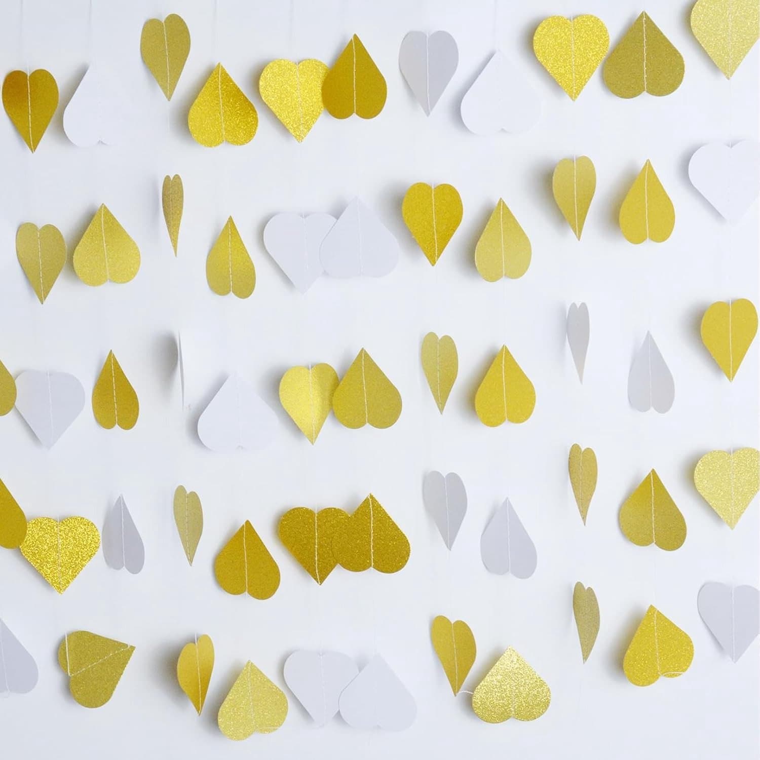 Witte en Gouden Hart Papieren Slingers voor Bruiloft, Verloving en Feestdecoratie - 90 meter Lang
