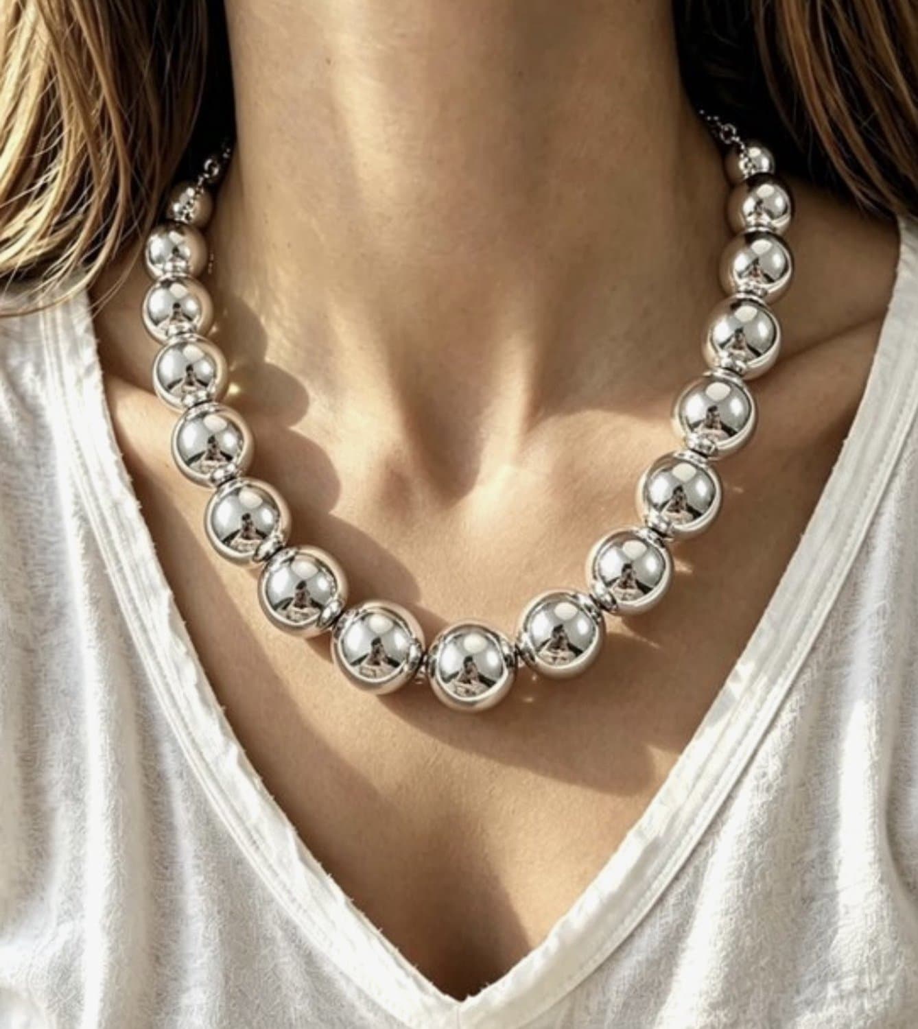 Ketting - silver color necklace - zilveren statement ketting met ronde kralen - nacklace - statement ketting - ketting met kralen - ketting - rode ketting - bubble grote kralen ketting - silver color necklace - lange ketting - kralen ketting -