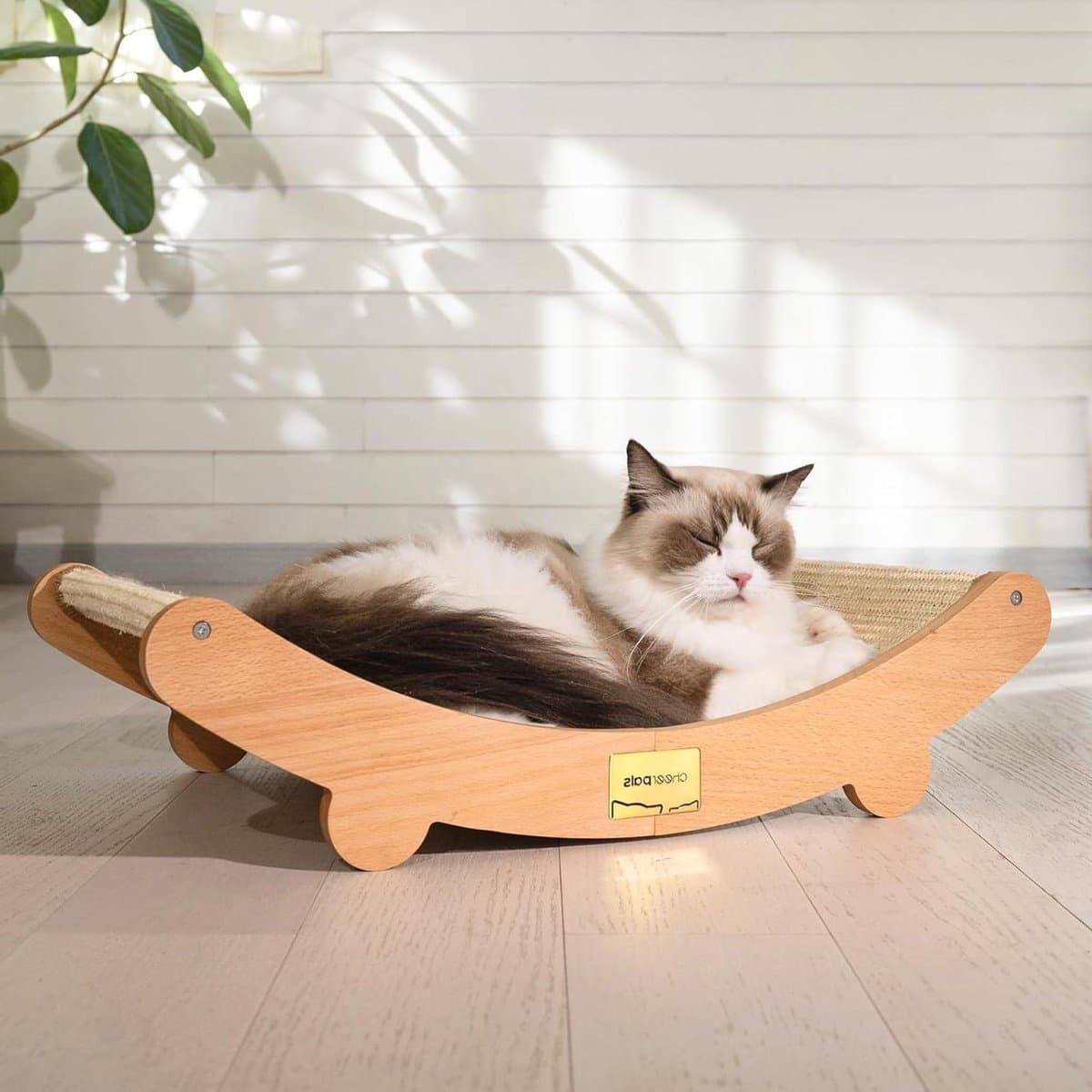 Krabplank voor katten - Krabmat meubel - Krabben en rusten - Gebogen design beukenhout - 60 x 35 cm - Beige