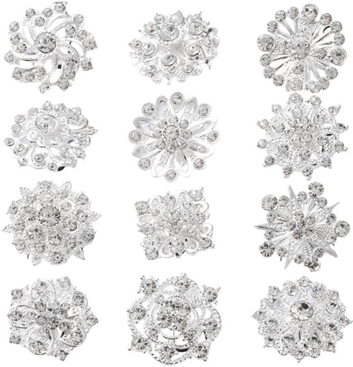 Elegante bloem pins in zilver met strassen
