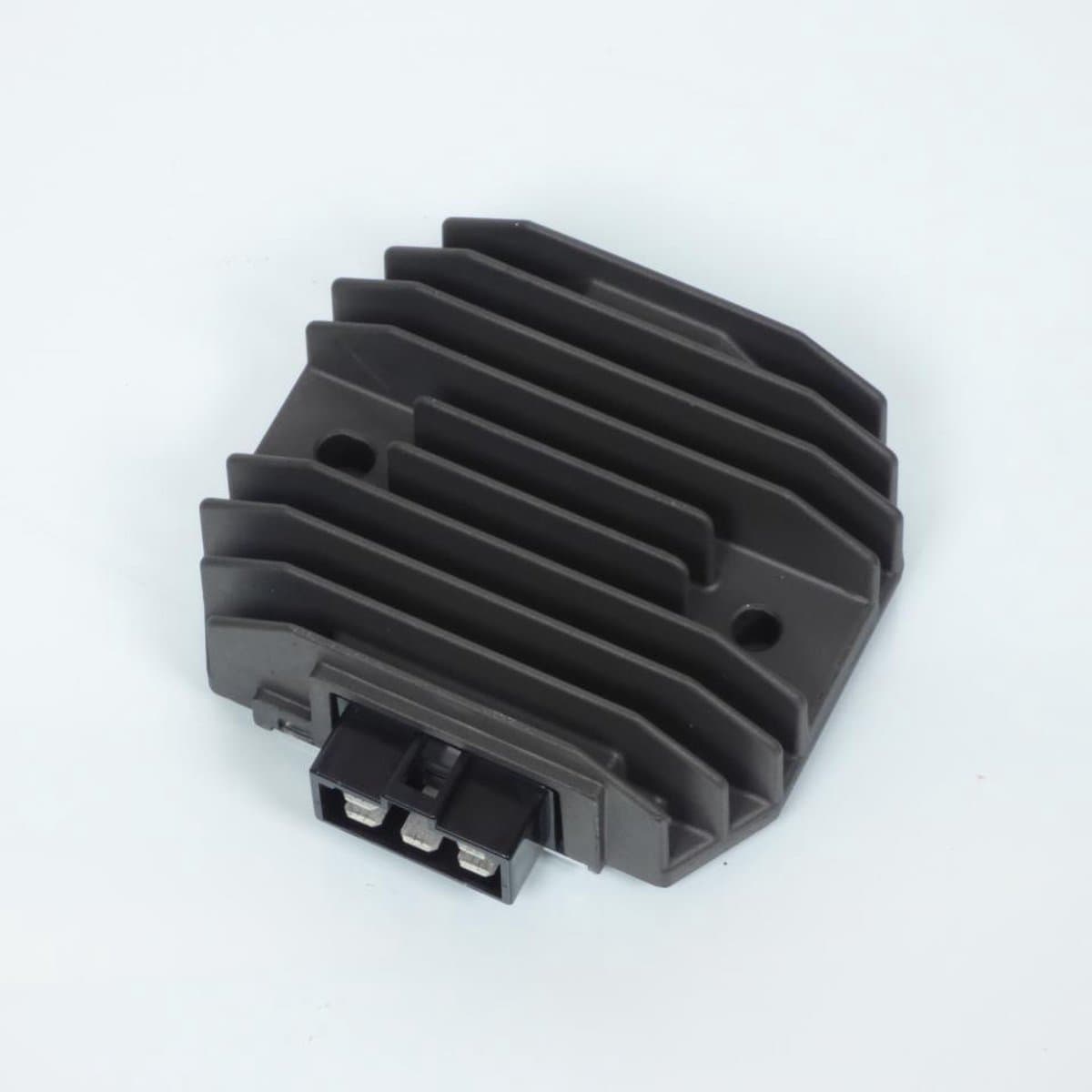 Régulateur redresseur de tension Sun pour Moto Yamaha 600 Fz6 Fazer S2 N/S 2007 à 2008 SH719AA 5VX-81960-00 RGU-222 Neuf