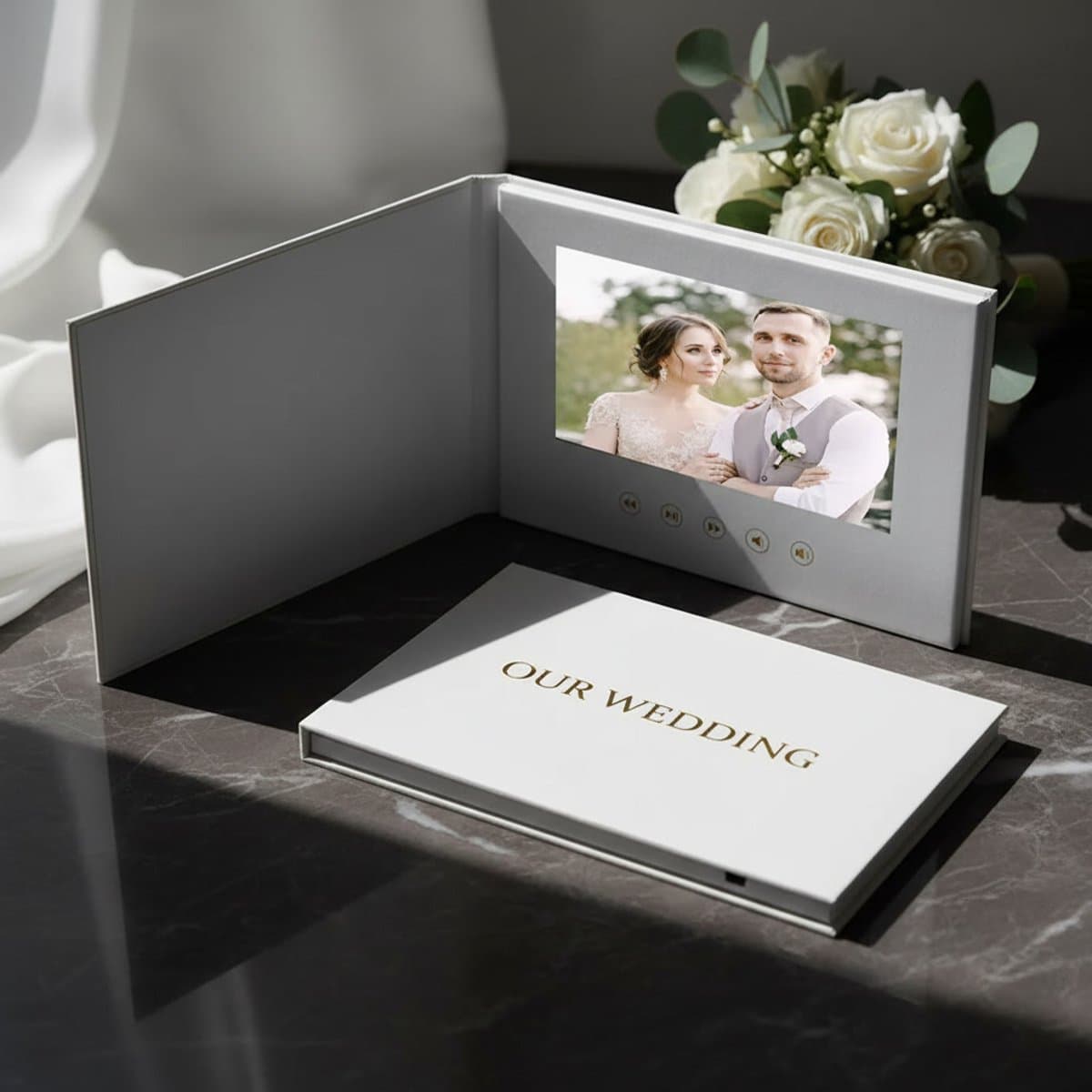 Dutch Wanted - Fotoalbum - Videoboek met LCD-Scherm - Wenskaart - Videoboek Horizontaal Scherm - Bruiloft Cadeau- Our wedding