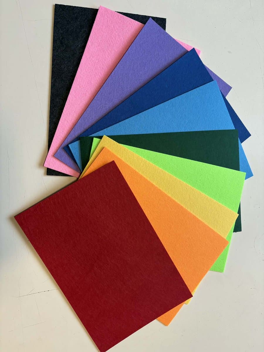 Vilt Vellen verschillende kleuren 20 x 30 cm -10 Stuks voor Knutselprojecten extra dik 2mm - Mix