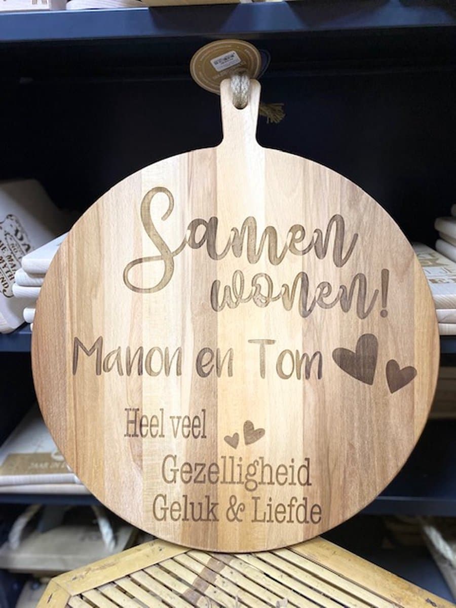 Creaties van Hier - Serveerplank - Samenwonen - Gepersonaliseerd Cadeau - Hout - 30 cm